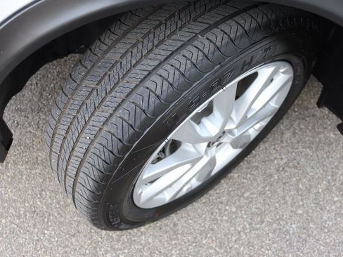 Used 2021 Nissan Rogue Sport S image 24