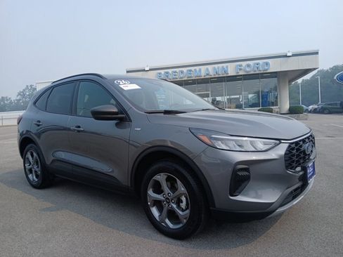 Certified 2026 Ford Escape ST-Line AWD/4WD image 2