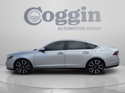Certified 2024 Honda Accord Touring image 3