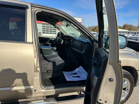 Used 2005 Dodge Ram 1500 Truck SLT w/ Quad Cab Big Horn Value Group image 10