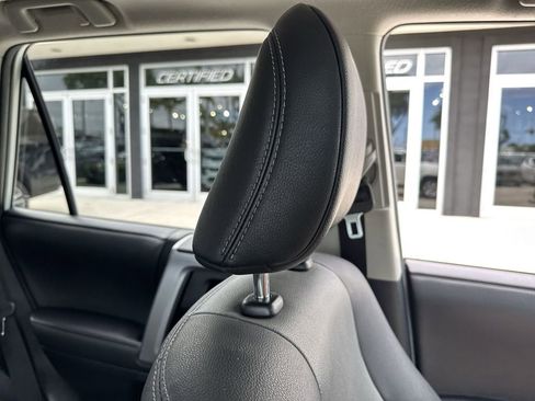 Used 2021 Toyota 4Runner SR5 Premium w/ Moonroof Package AWD/4WD image 20