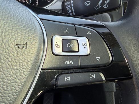 Used 2020 Volkswagen Golf 4-Door FWD image 20