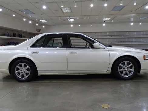 Used 2000 Cadillac Seville STS w/ Convenience Pkg FWD image 18