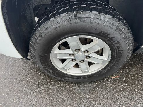 Used 2009 GMC Yukon XL SLT image 10