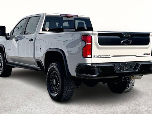 Used 2026 Chevrolet Silverado 2500 ZR2 AWD/4WD image 15