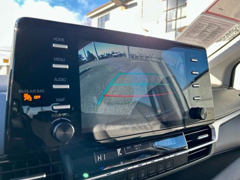 Certified 2024 Toyota Sienna LE image 23