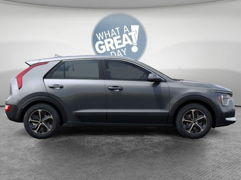 New 2026 Kia Niro LX FWD image 7