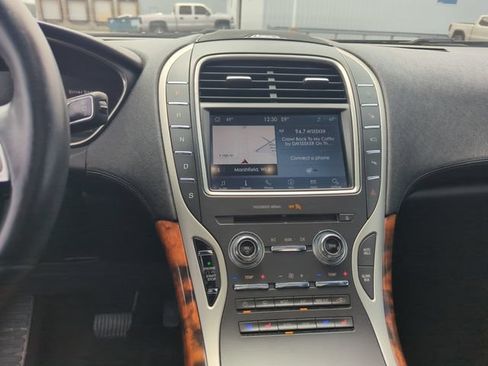 Used 2020 Lincoln Nautilus Reserve AWD/4WD image 21