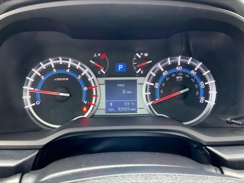 Used 2016 Toyota 4Runner Limited image 25