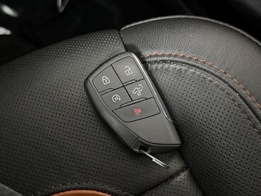 Used 2024 GMC Sierra 2500 AT4 w/ AT4 Premium Plus Package AWD/4WD image 32
