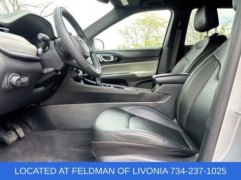 Used 2025 Jeep Compass Limited AWD/4WD image 18