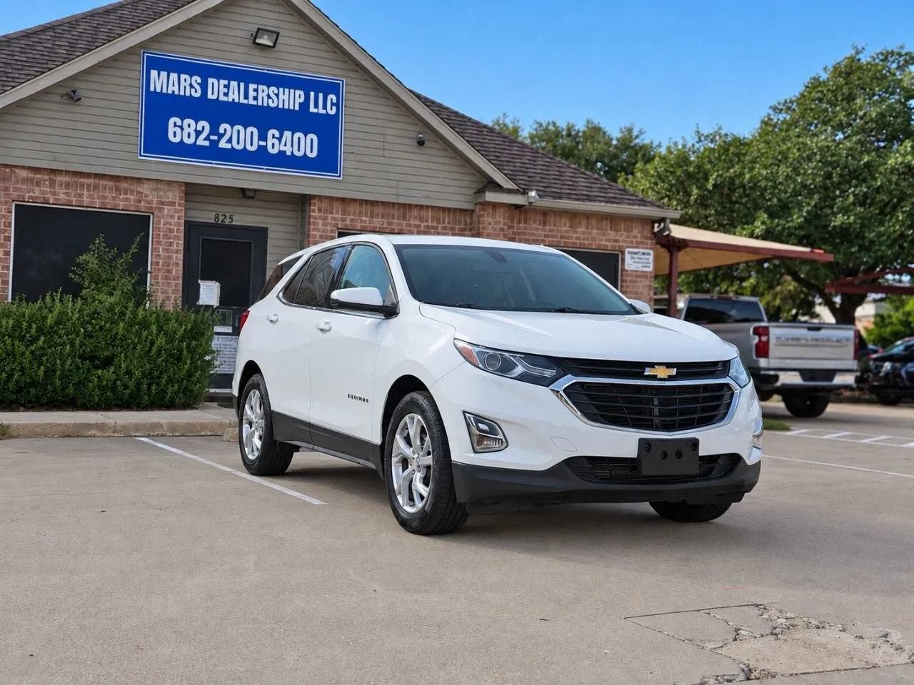 Used 2018 Chevrolet Equinox LT FWD image 1