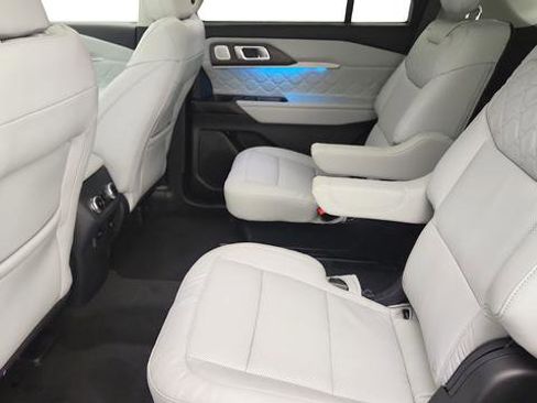 New 2026 Ford Explorer Platinum w/ LUX Leather Package AWD/4WD image 24