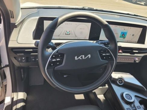 Used 2024 Kia EV6 Wind w/ Wind Technology Package AWD/4WD image 30