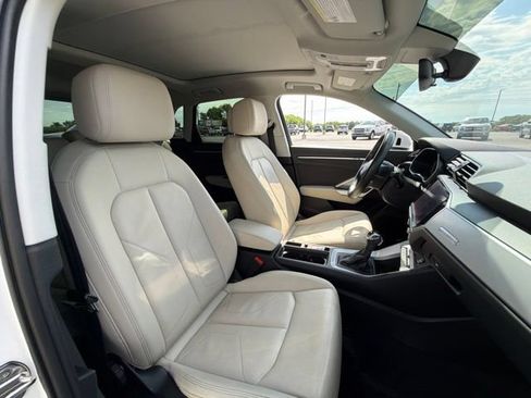 Used 2020 Audi Q3 2.0T Premium w/ Convenience Package AWD/4WD image 22