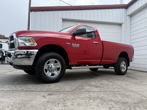 Used 2018 RAM 2500 SLT w/ Snow Chief Group AWD/4WD image 6