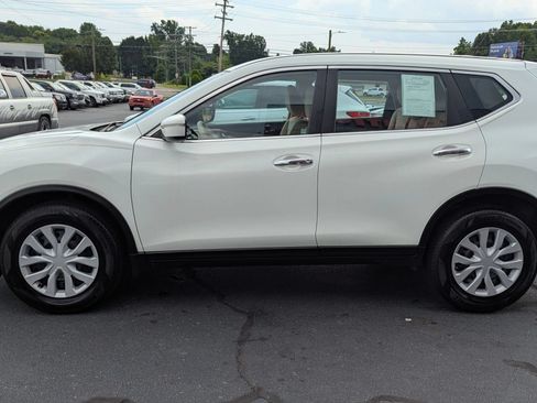 Used 2015 Nissan Rogue S FWD image 4