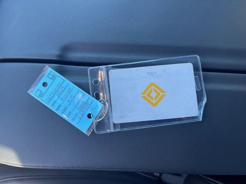 Used 2023 Rivian R1T Adventure image 42