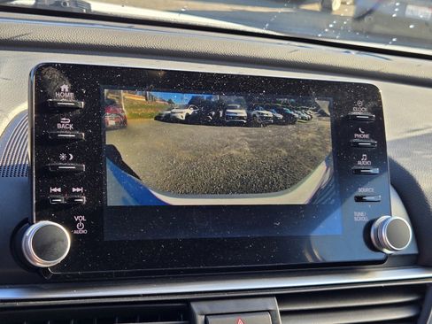 Used 2018 Honda Accord Sport image 16