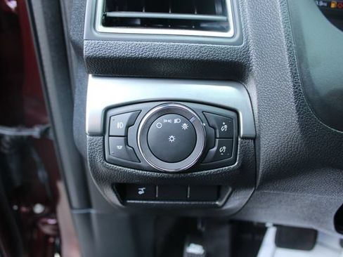 Used 2019 Ford Explorer XLT w/ Equipment Group 202A FWD image 15