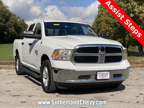Used 2022 RAM 1500 Classic SLT w/ Electronics Group image 9