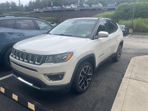 Used 2019 Jeep Compass Limited w/ Safety & Security Group AWD/4WD image 4