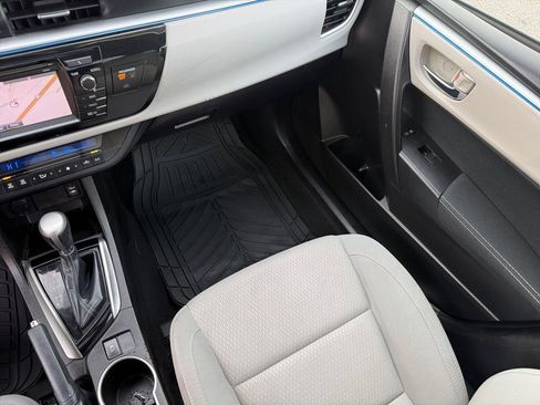 Used 2014 Toyota Corolla LE w/ Driver Convenience Package image 27