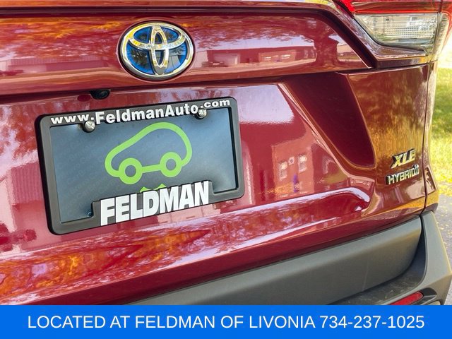 Used 2022 Toyota RAV4 XLE Premium AWD/4WD image 28