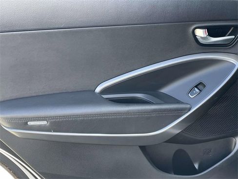 Used 2017 Hyundai Santa Fe SE w/ SE Premium Package 02 image 25