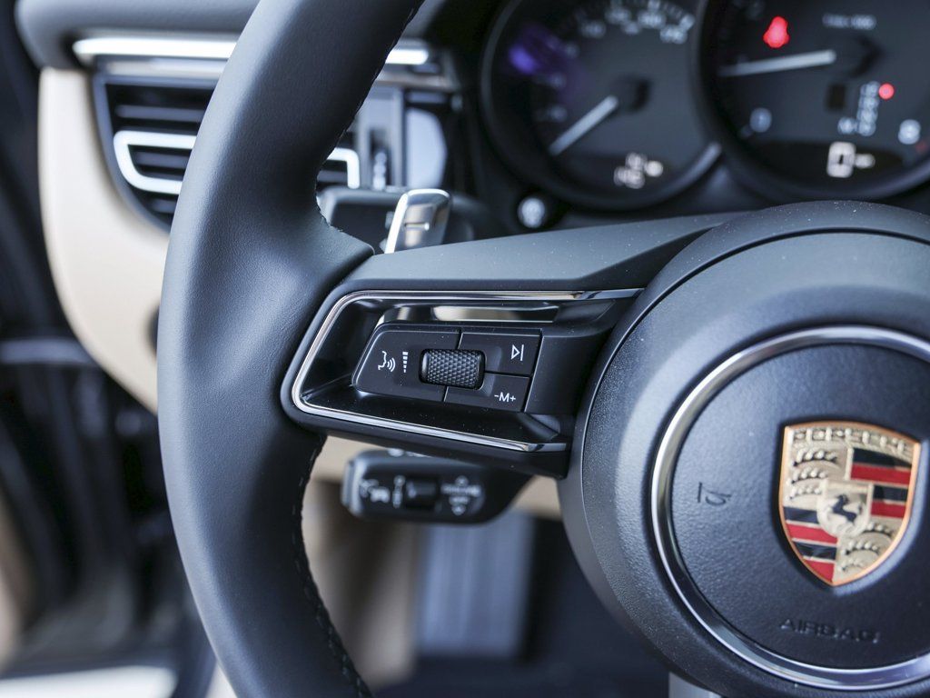 Certified 2026 Porsche Macan AWD/4WD image 20