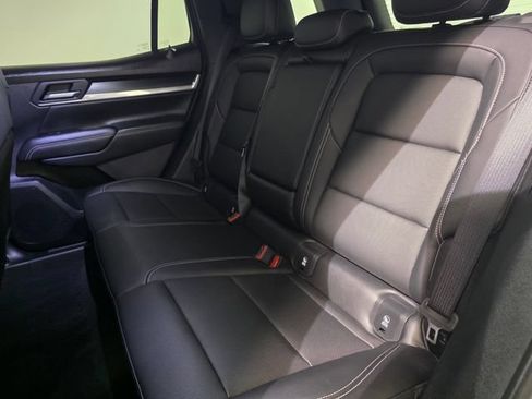 Used 2026 GMC Terrain Elevation w/ Elevation Premium Package FWD image 28