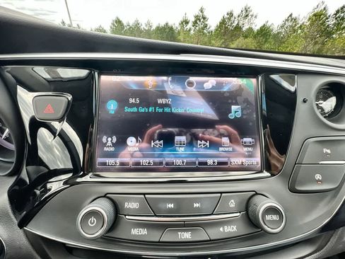 Used 2020 Buick Envision Essence image 13