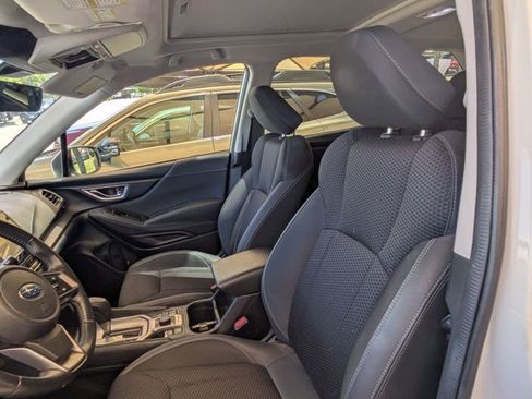 Used 2023 Subaru Forester Premium AWD/4WD image 9