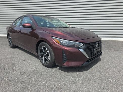 Used 2025 Nissan Sentra SV FWD image 1