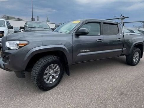 Used 2019 Toyota Tacoma SR5 image 6