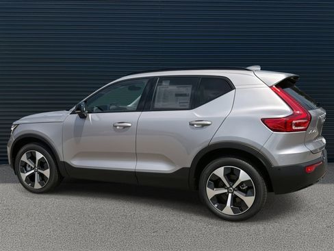 New 2026 Volvo XC40 B5 Plus w/ Protection Package Premier image 8