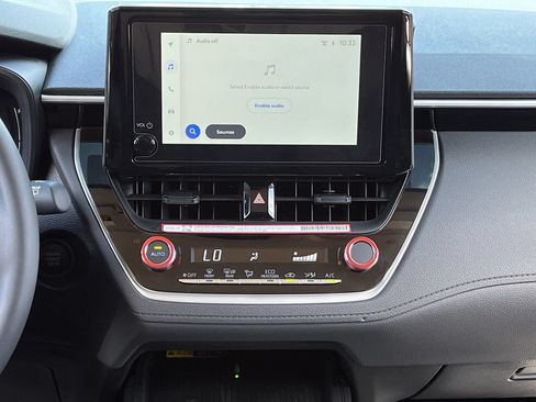 Used 2026 Toyota Corolla Cross LE FWD image 15
