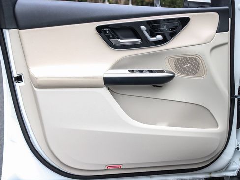 Certified 2026 Mercedes-Benz GLC 300 4MATIC image 22