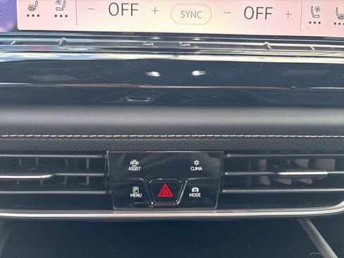 New 2026 Volkswagen Atlas Cross Sport SE AWD/4WD image 21