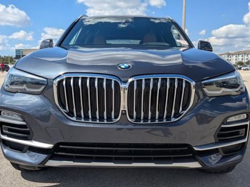 Used 2021 BMW X5 xDrive45e w/ Parking Assistance Package image 3