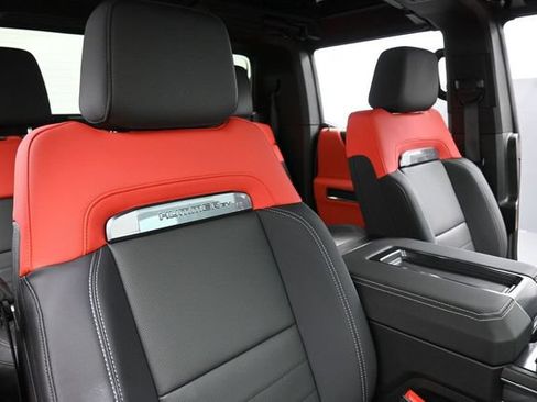 Used 2026 GMC Hummer EV 4x4 Crew Cab w/ Carbon Fiber Edition Package image 28