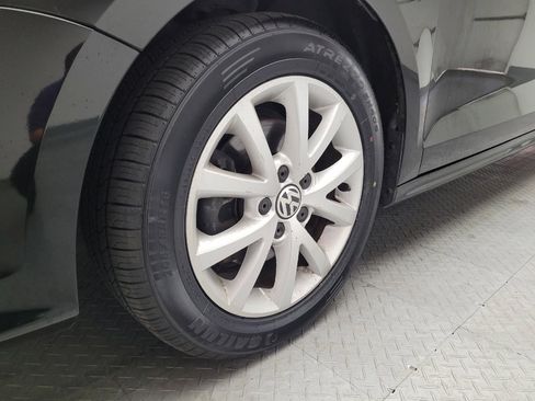 Used 2015 Volkswagen Jetta SE FWD image 31