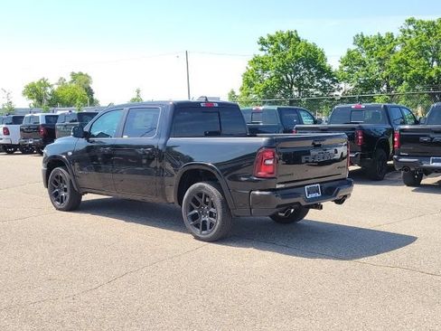 Used 2026 RAM 1500 Laramie AWD/4WD image 2