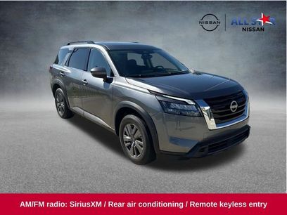 Used 2024 Nissan Pathfinder SV
