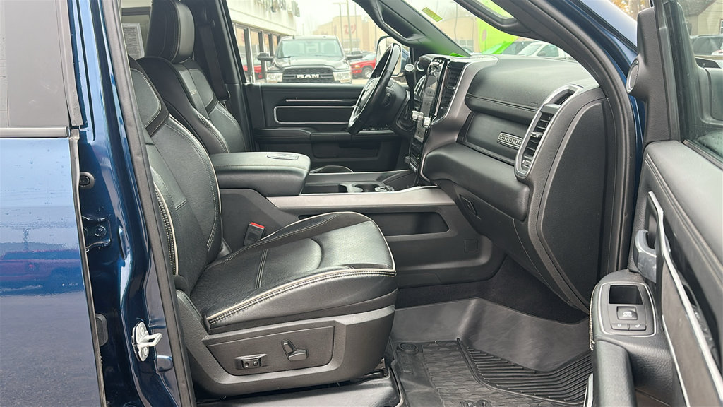 Used 2022 RAM 2500 Laramie AWD/4WD image 32