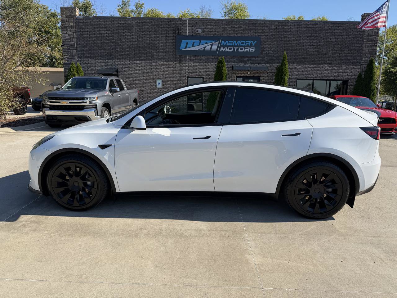 Used 2021 Tesla Model Y Long Range AWD/4WD image 8