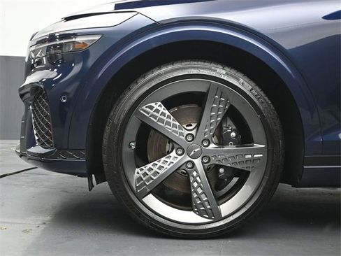 Used 2025 Genesis GV70 2.5T w/ Sport Prestige Package image 36