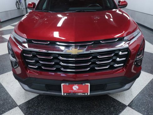 Used 2026 Chevrolet Equinox LT w/ Convenience Package II FWD image 4