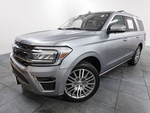 Certified 2024 Ford Expedition Limited image 3