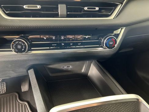 New 2026 Chevrolet Equinox LT image 18